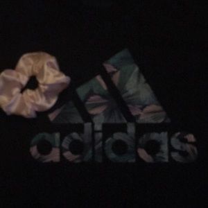 Adidas shirt with matching scrunchy